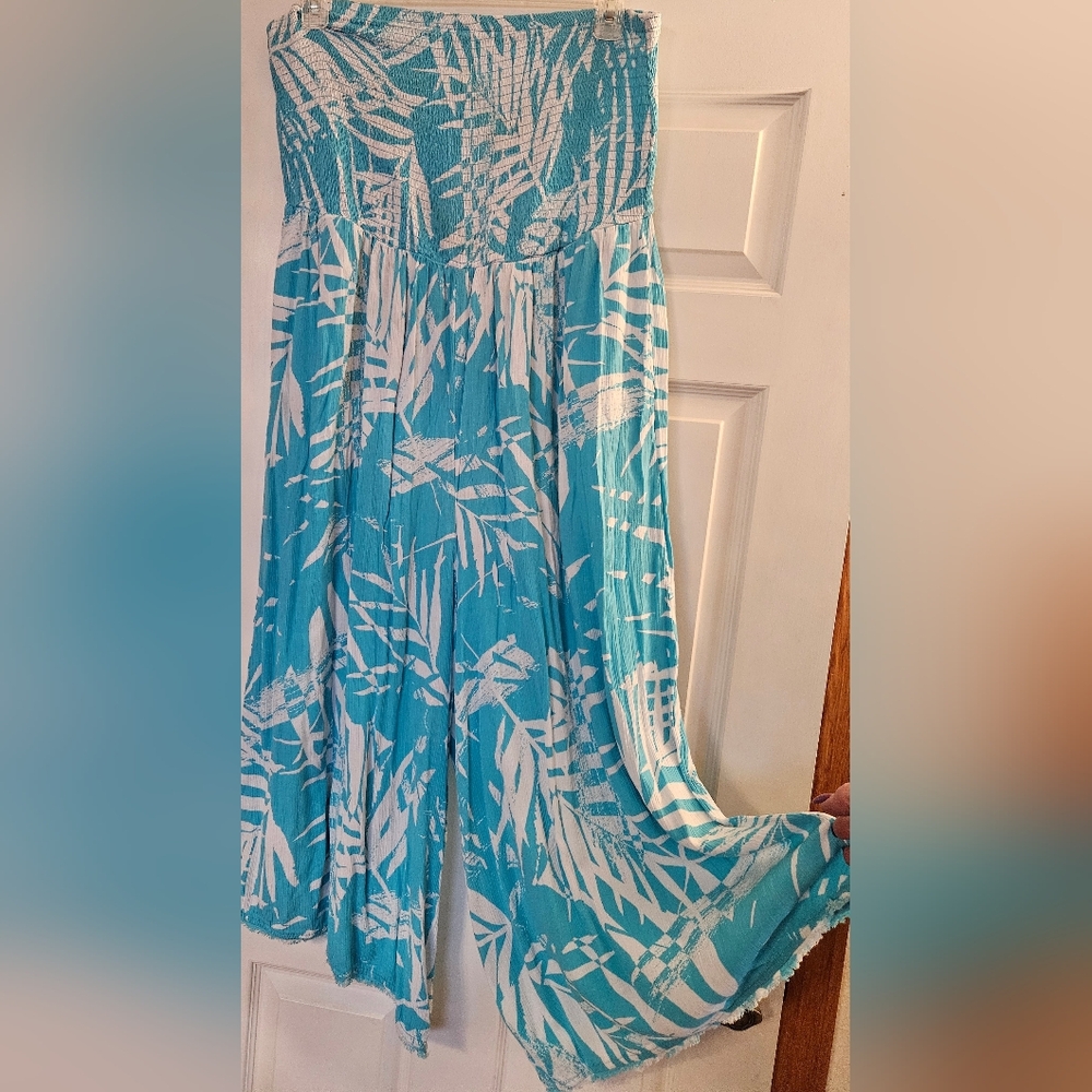 Torrid Teal and White Strapless Jumper